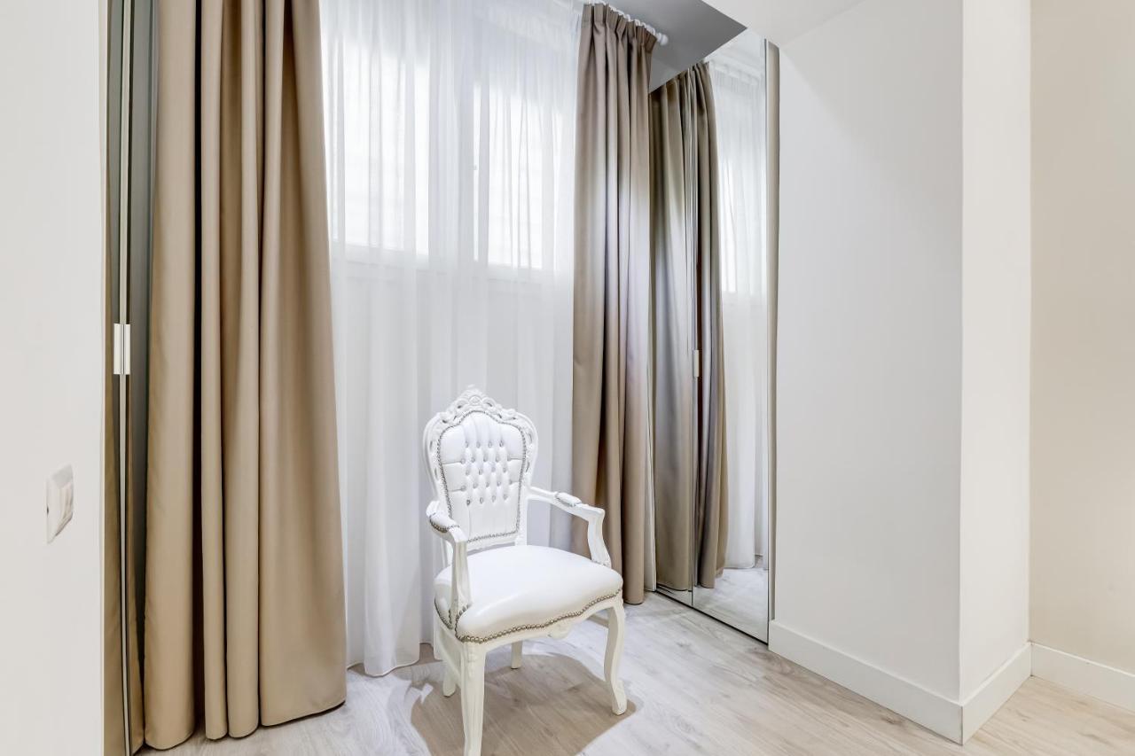Bmga L The White Crown Apartment In Testaccio Rome Extérieur photo